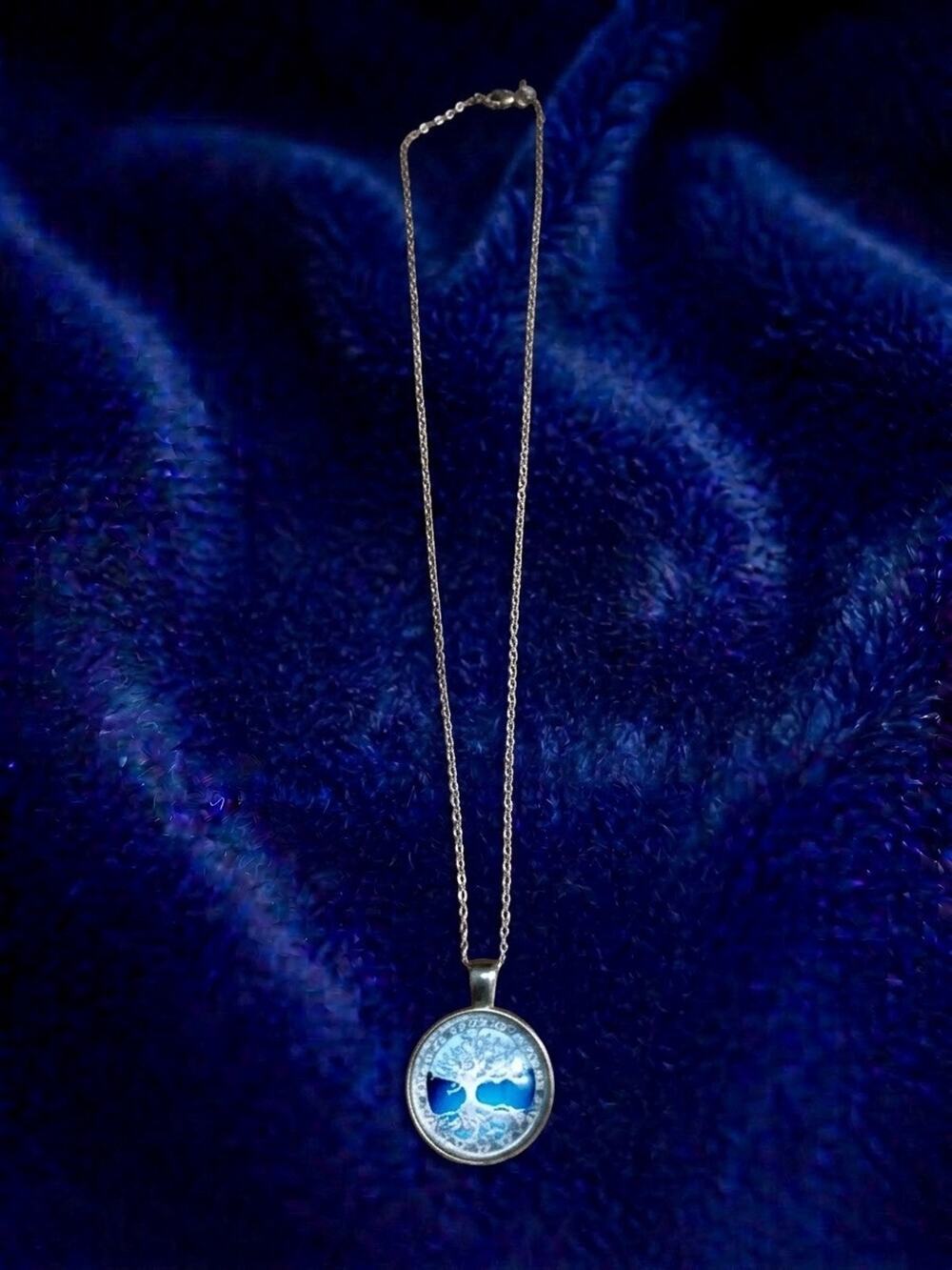 Genuine Vintage 925 Sterling Silver Blue Tree of Life Necklace